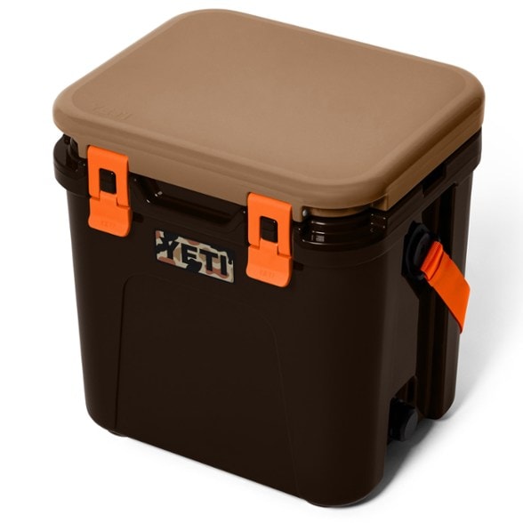YETI ROADIE 24 2.0 Wetlands Camo