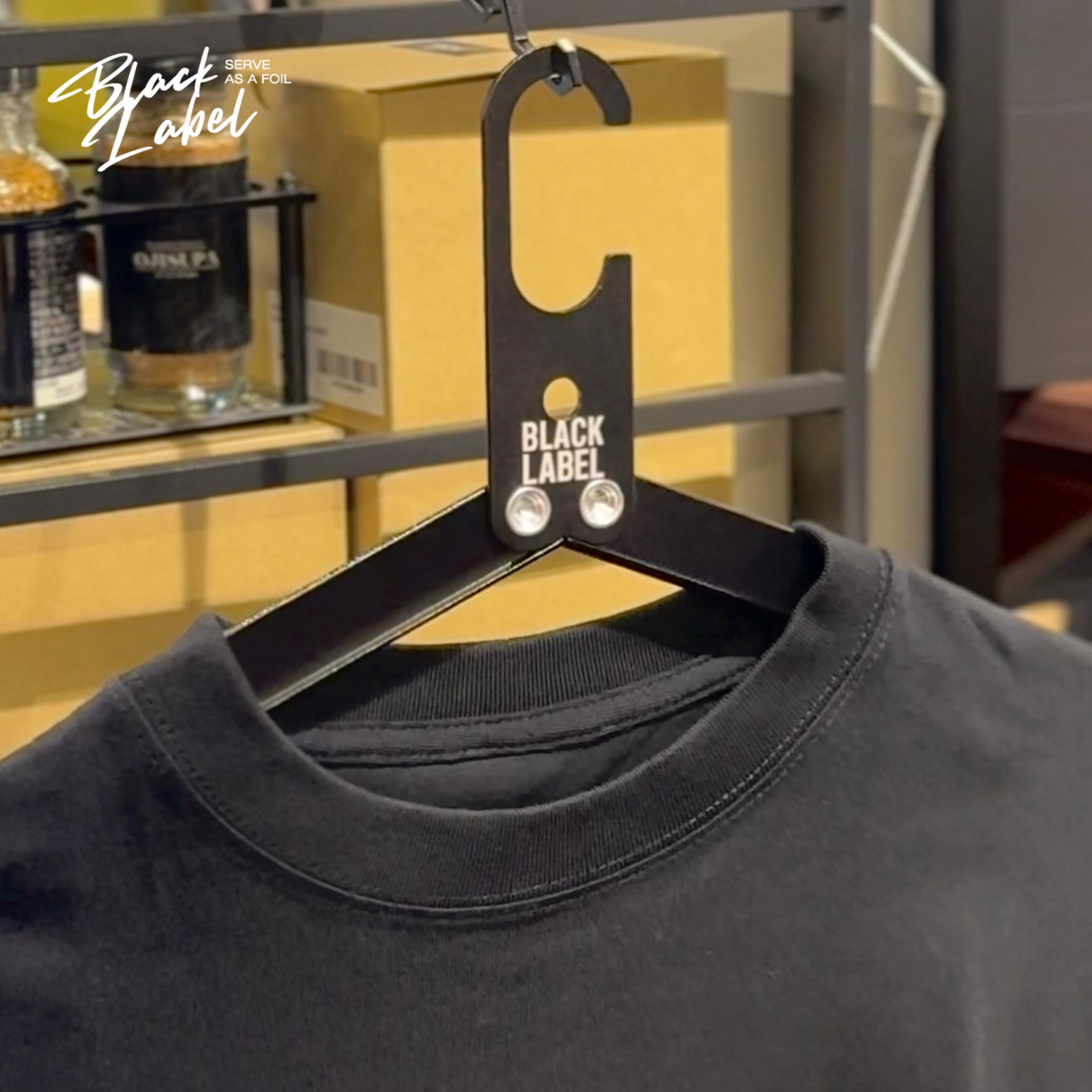 Pocket Hanger - Folding Aluminum / Black Label