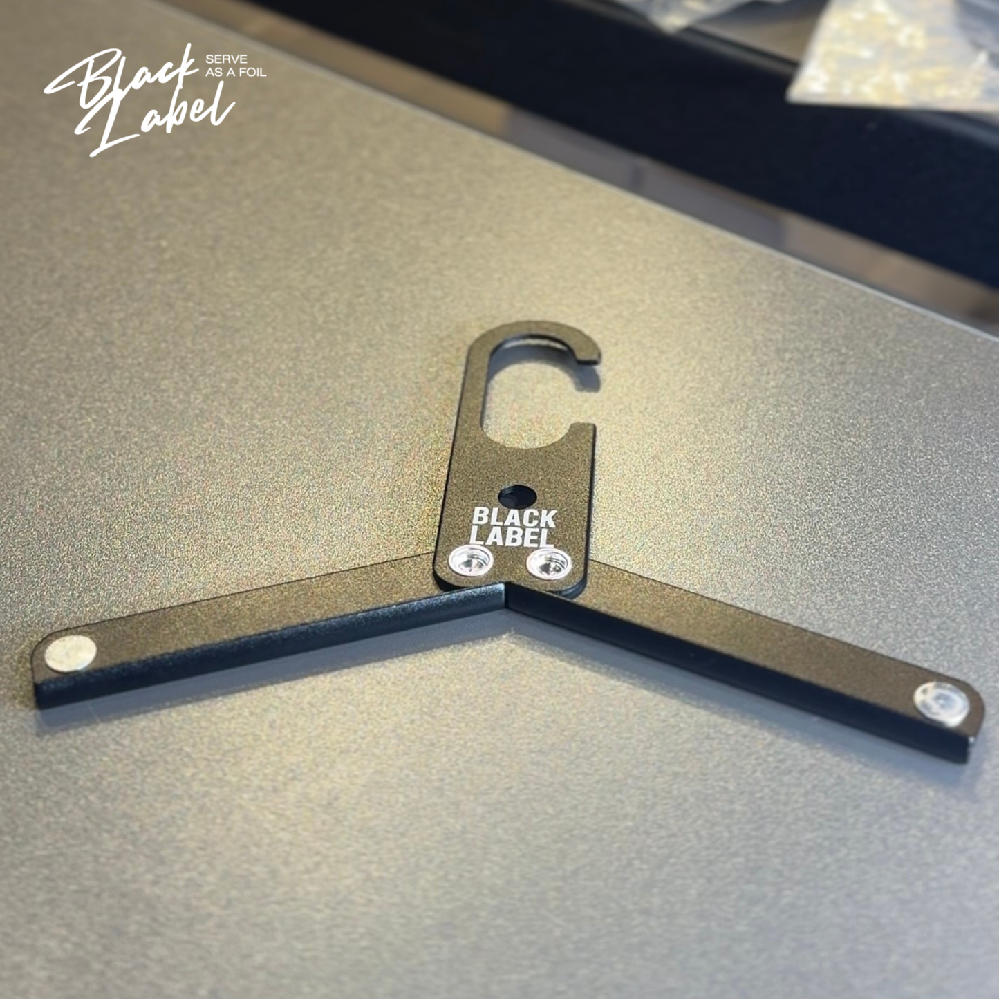 Pocket Hanger - Folding Aluminum / Black Label
