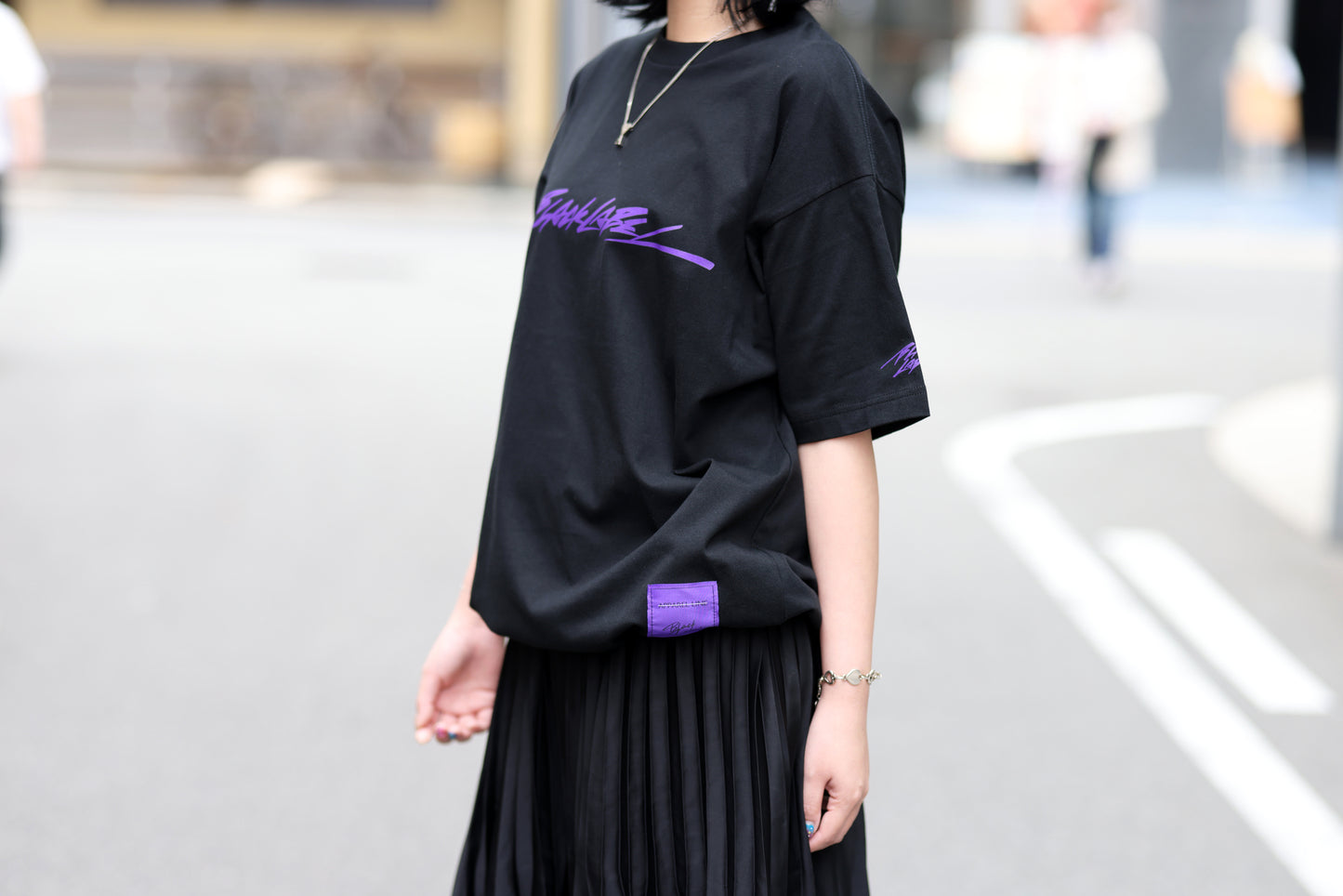 FOIL SCRIPT TEE