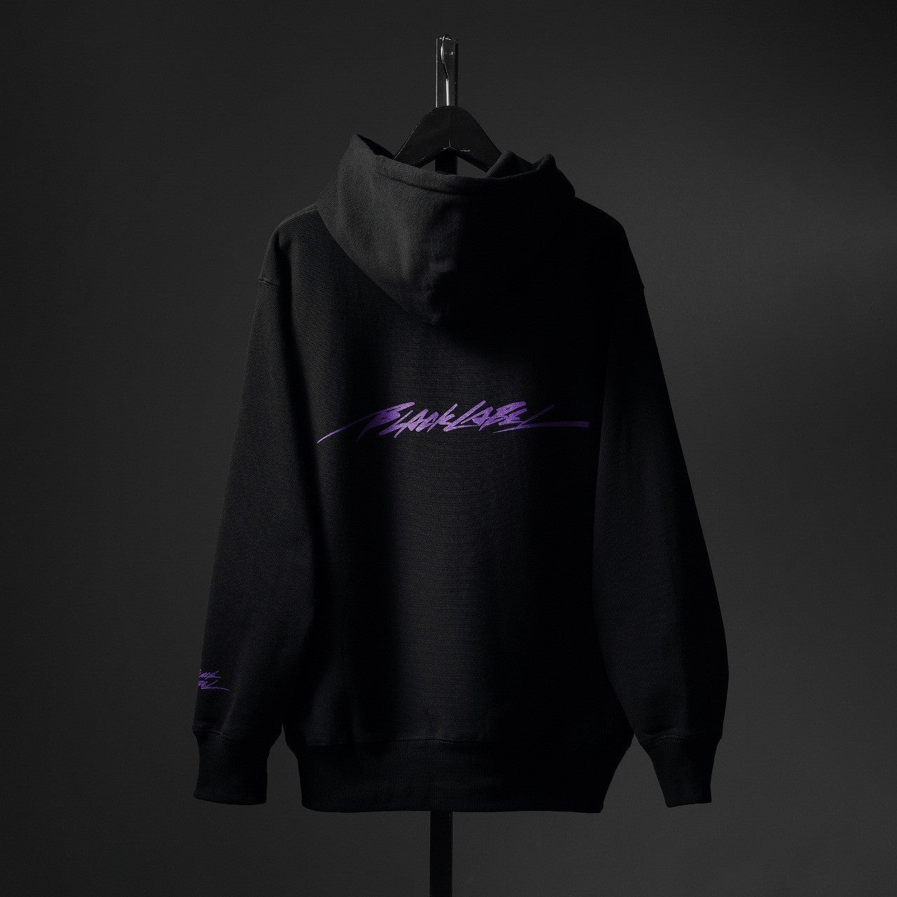 FOIL SCRIPT HOODIE BLACK/PURPLE