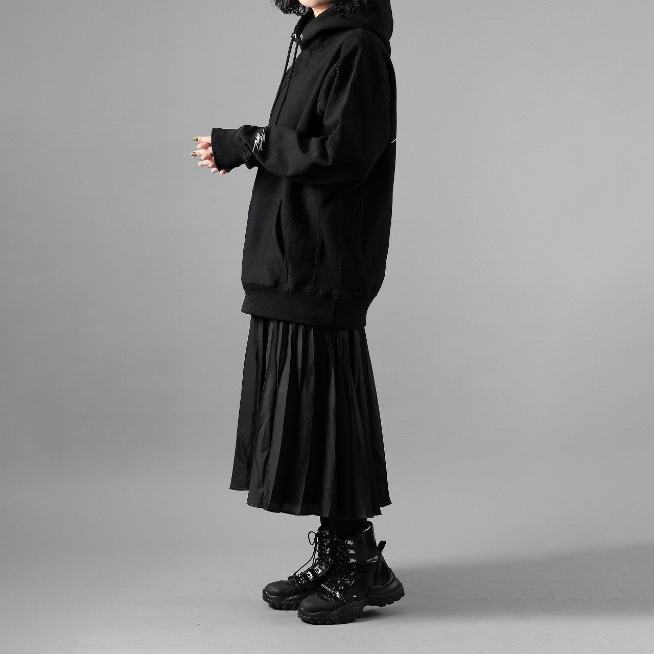 FOIL SCRIPT HOODIE BLACK/PURPLE