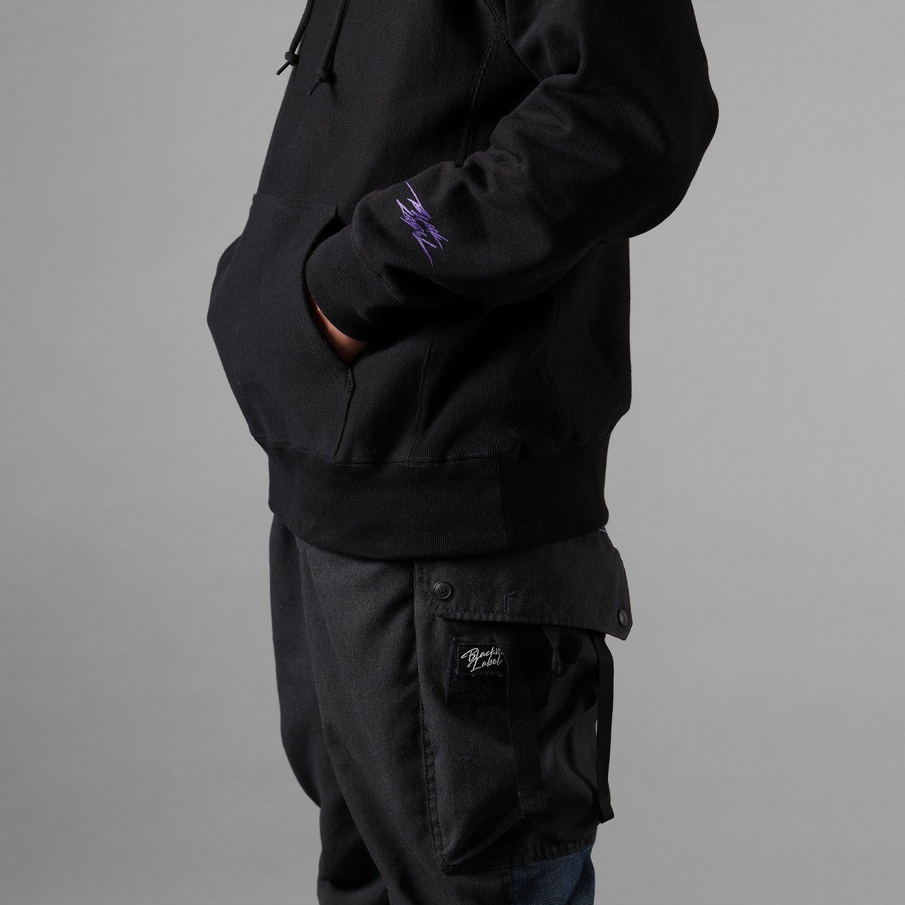 FOIL SCRIPT HOODIE BLACK/PURPLE